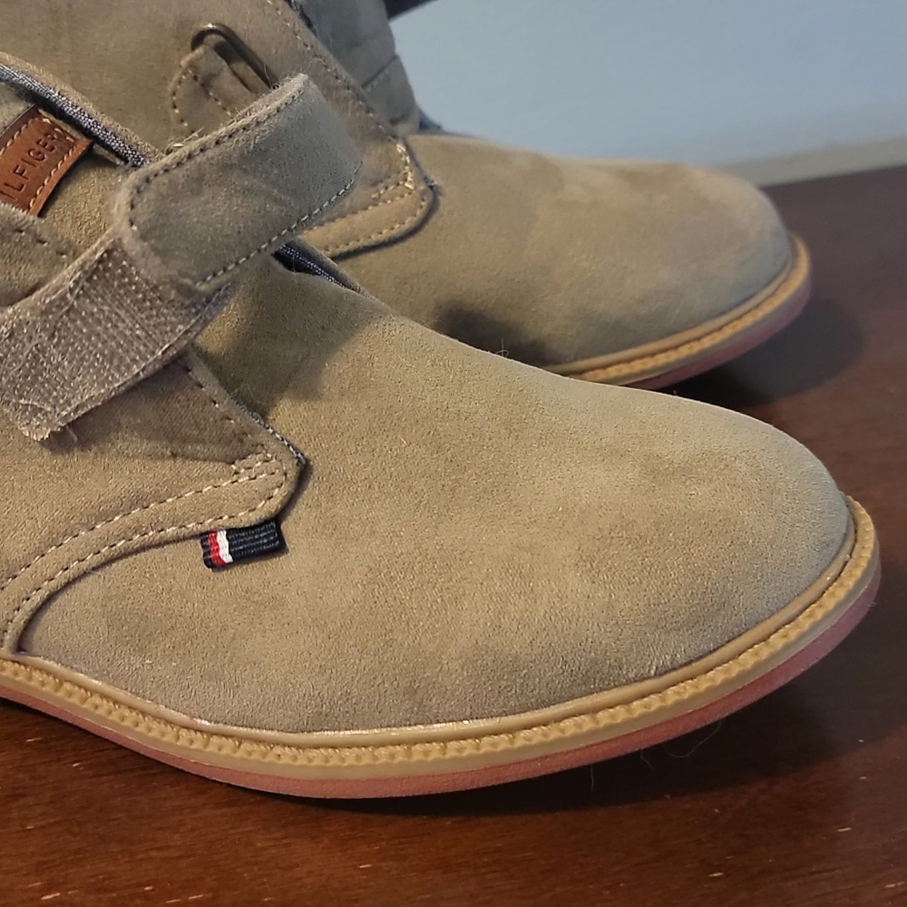 Tommy Hilfiger Kids size 11 shoes